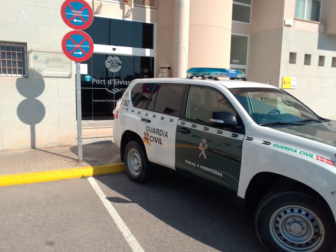 Vehículo de la Guardia Civil