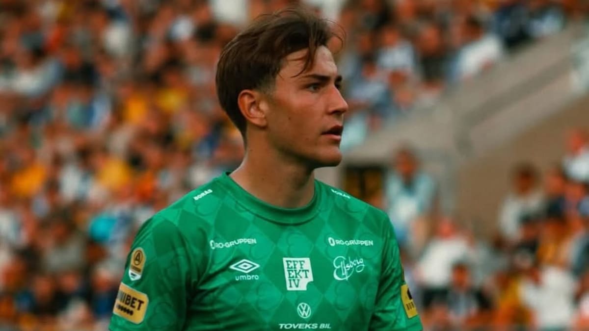 El Racing ata el fichaje del portero Simon Eriksson