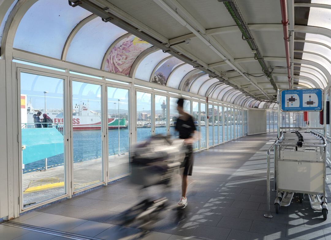 Túneles embarque del puerto de Algeciras.