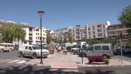 La primera zona azul se ha realizado en la recientemente modelada plaza del Mercado