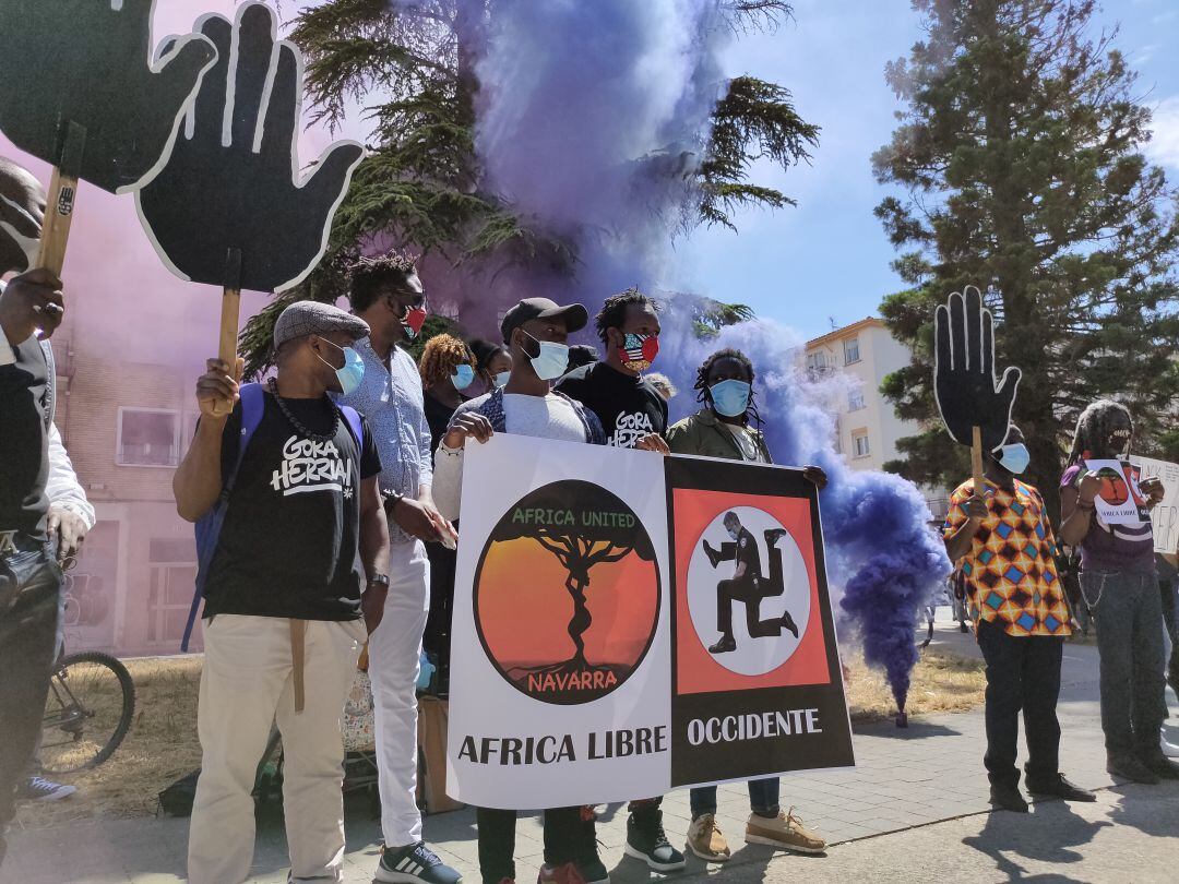 Concentración celebrada en el barrio pamplonés de la Rochapea.