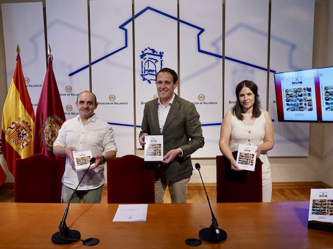 El presidente de la institución provincial, Conrado Íscar (centro), junto con el gerente de la asociación, César García, y la nutrióloga Noelia Rodríguez