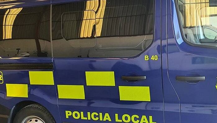 Un vehículo de Policía Local