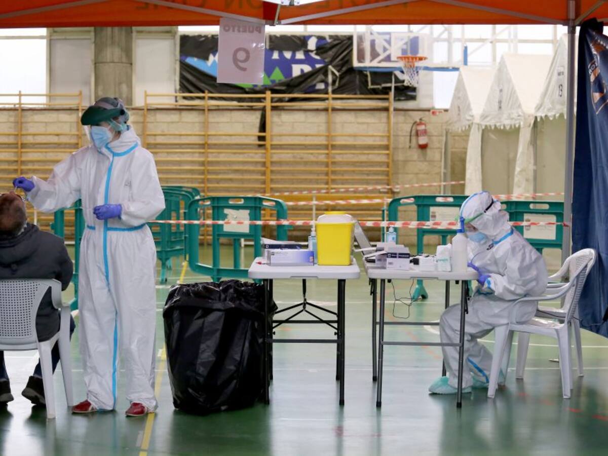 La semana con más casos de la pandemia anticipa una mayor presión hospitalaria