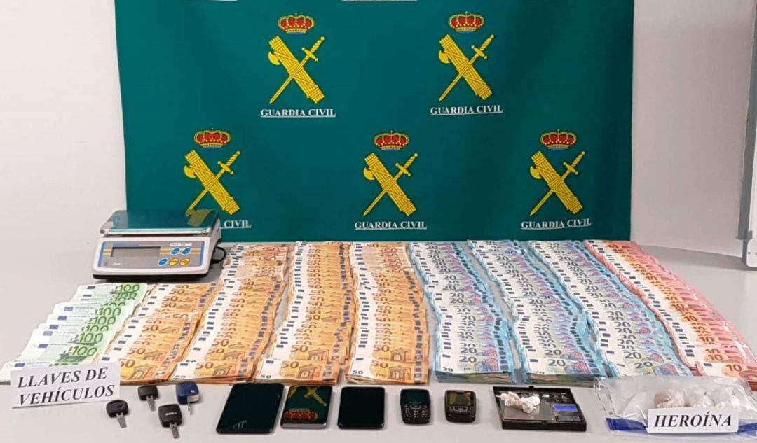 Droga i material incautat dins de l'anomenada Operació Llamp.