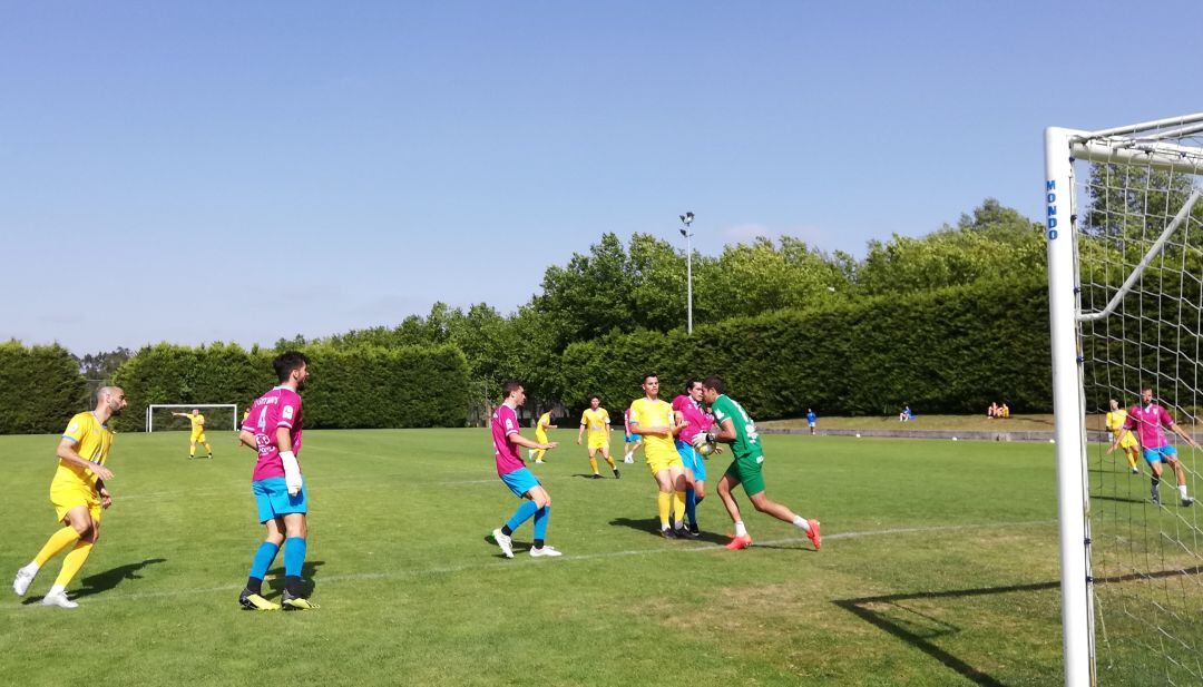 Entrenamiento de la SD Compostela, preparando el Playoff