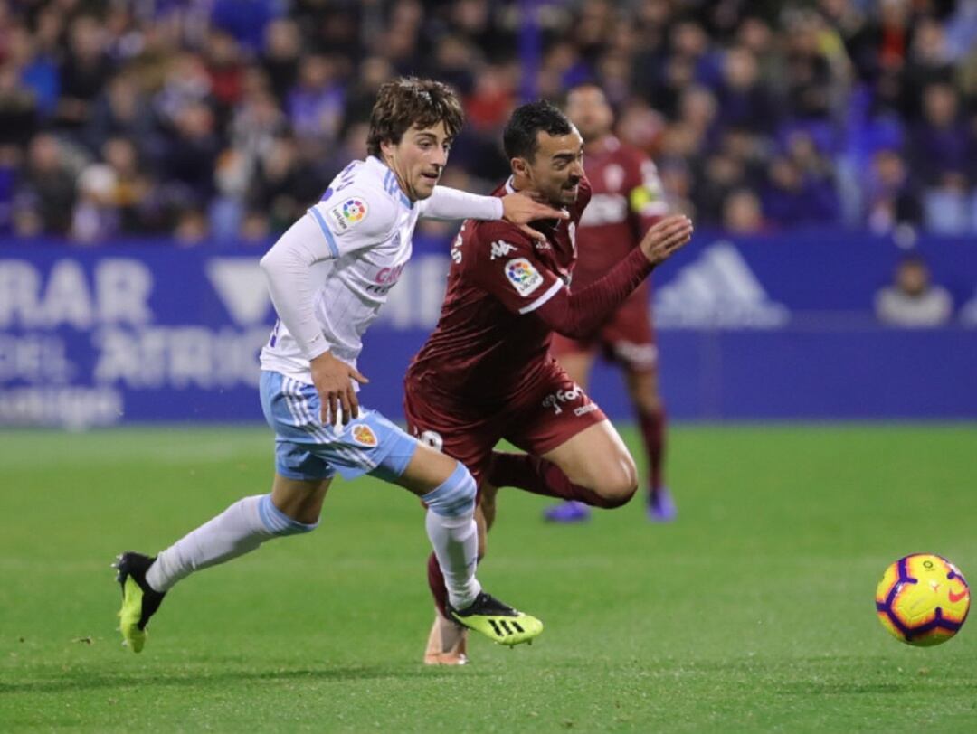 Delmás, en una imagen del partido de la primera vuelta, será titular en Córdoba