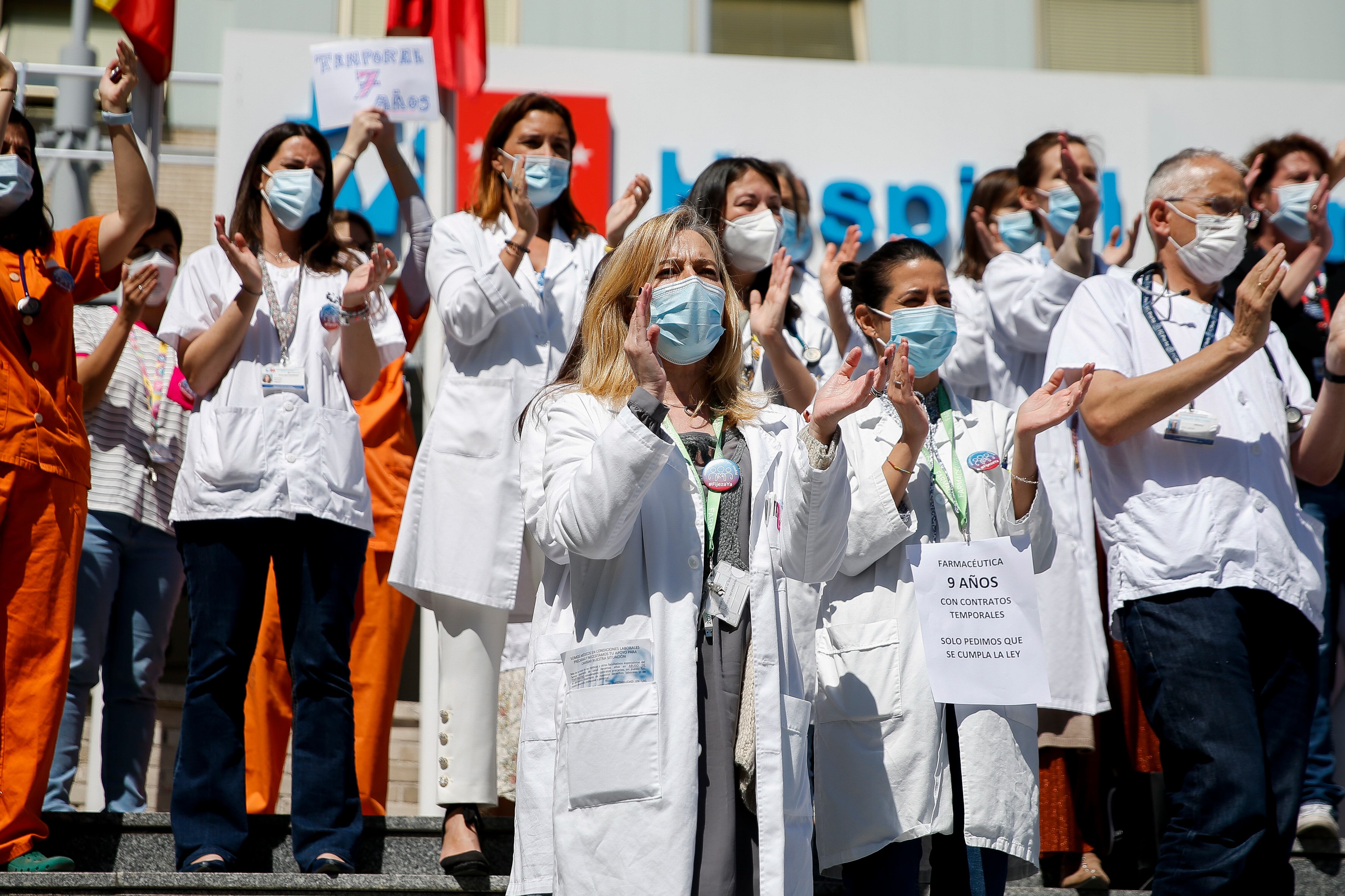 Sanitarios protestan este viernes en las puertas del Hospital Gregorio Marañón de Madrid