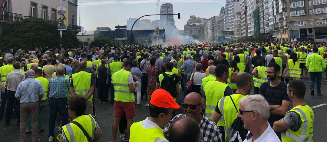 Un millar de personas se concentrarán ante la Delegación del Gobierno en contra del cierre de la central térmica de As Pontes 