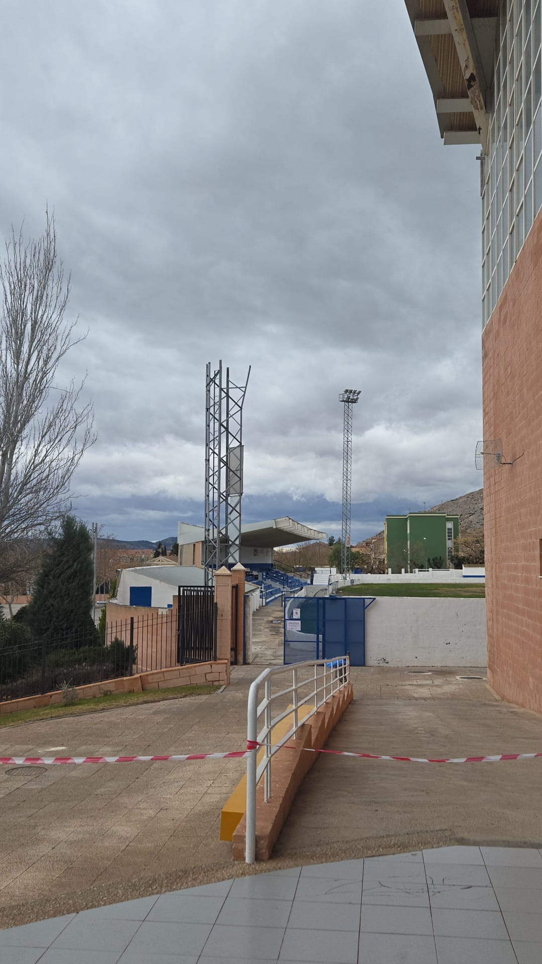 torre électrica iluminación