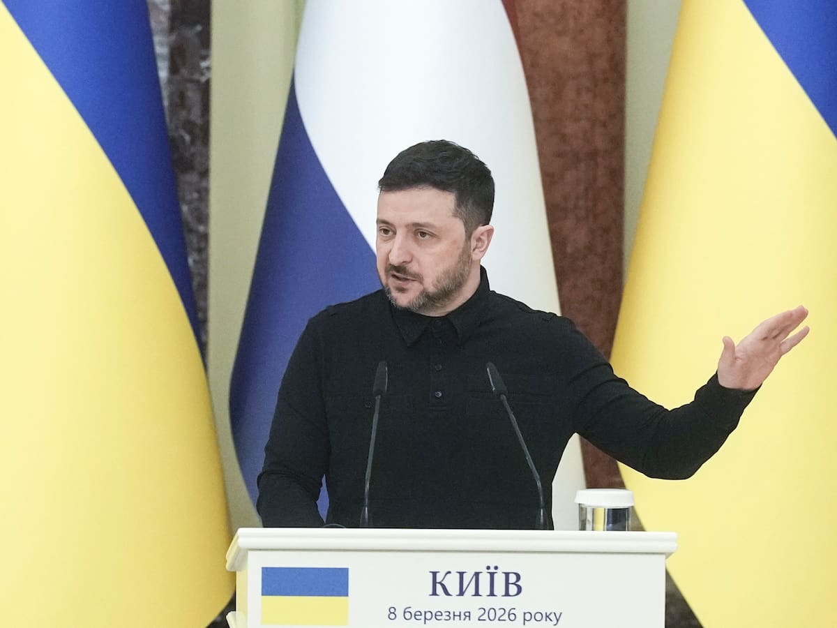 Robles confirma que Zelenski vendrá "en los próximas días" a España