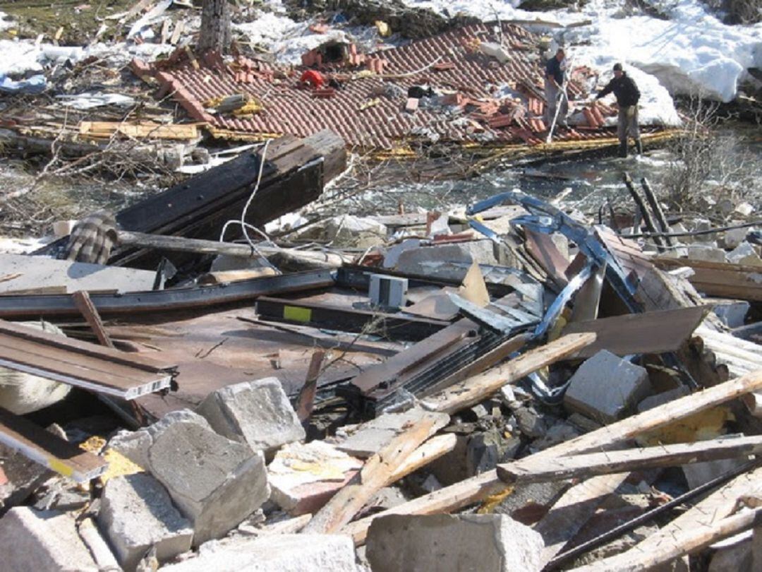 La avalancha destrozó el refugio en Cardaño de Arriba (Palencia)