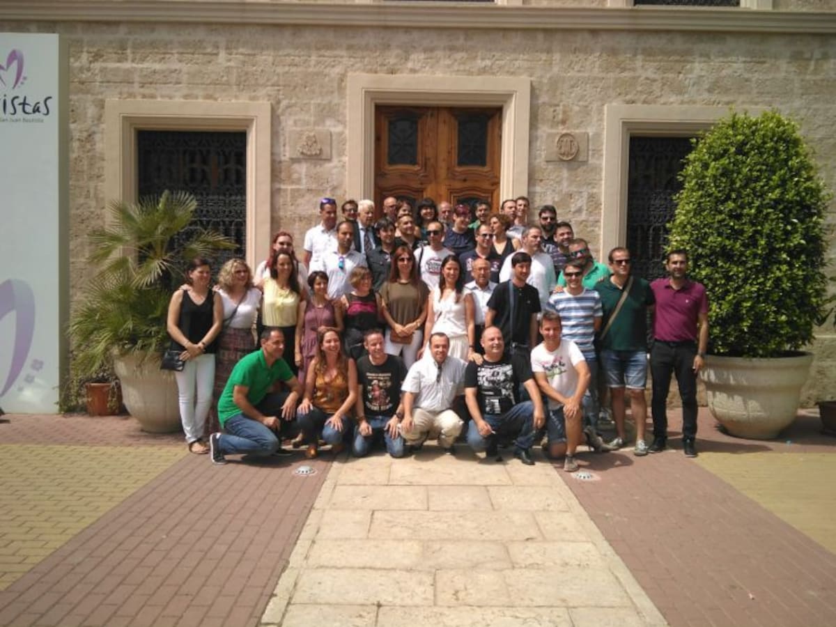 25 aniversario de la primera promoción mixta del colegio Maristas de Dénia