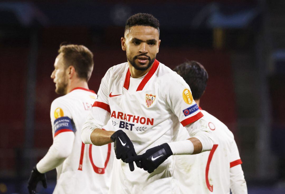 Youssef En Nesyri, en la celebración de su segundo gol con el Sevilla.