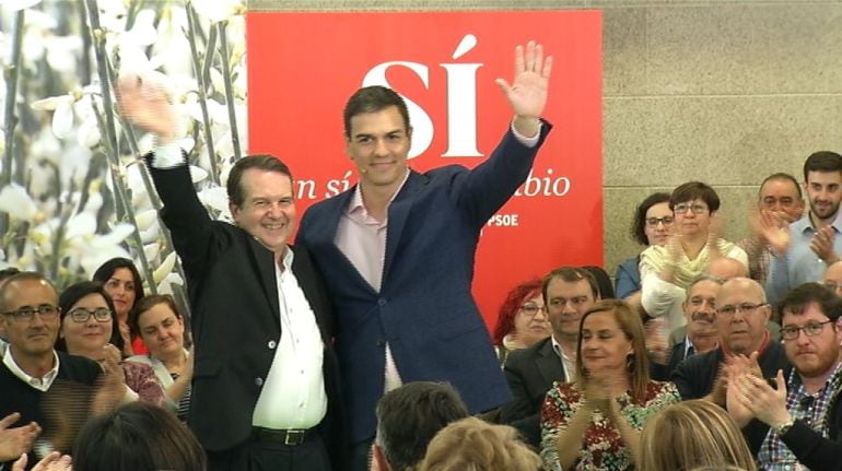 Abel Caballero junto a Pedro Sánchez.