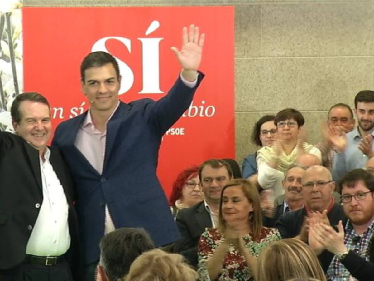 Sánchez aboga en Vigo por el trabajo en equipo y la motivación