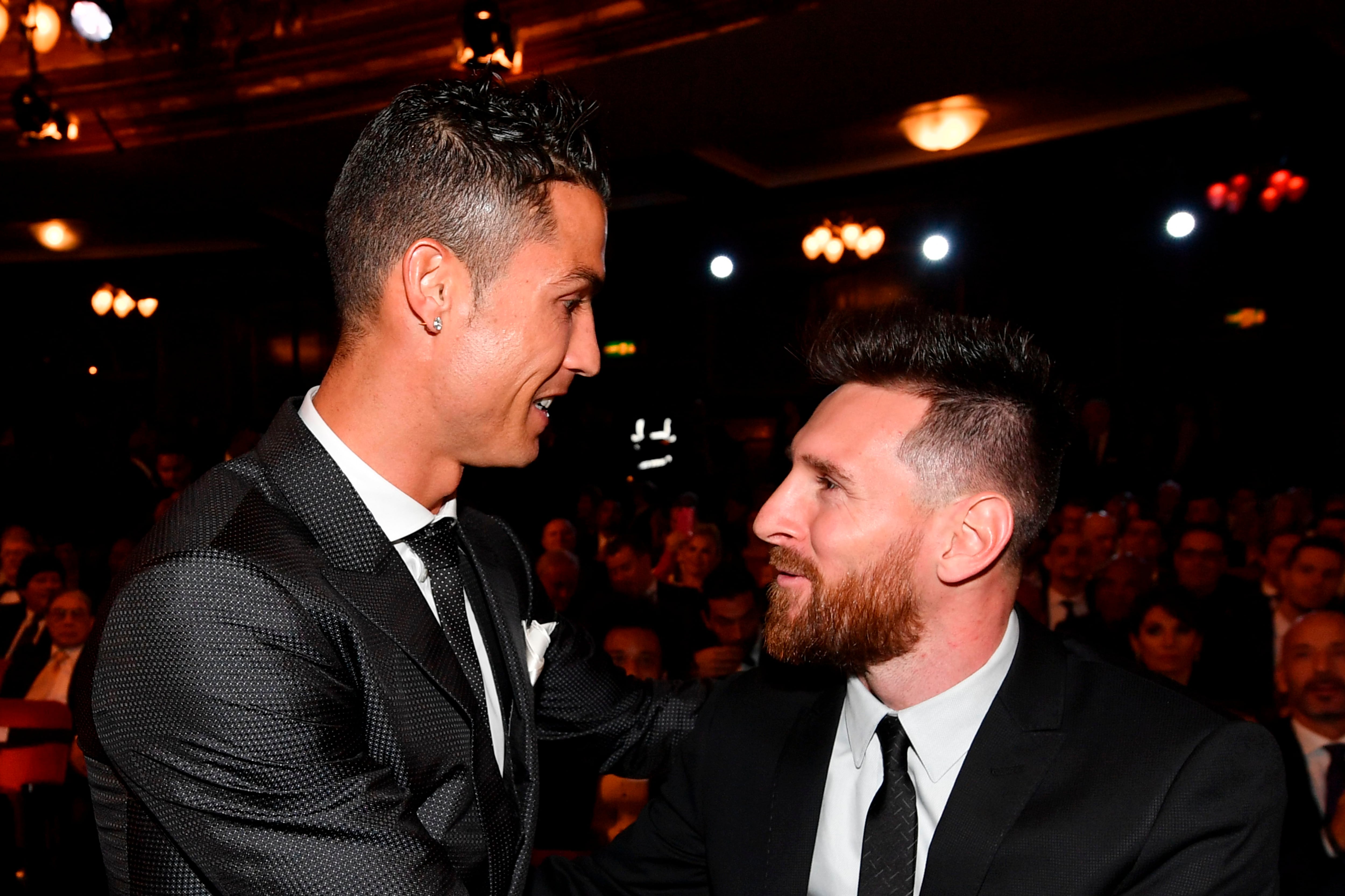 Ronaldo y Messi en la gala del Balón de Oro de 2017.