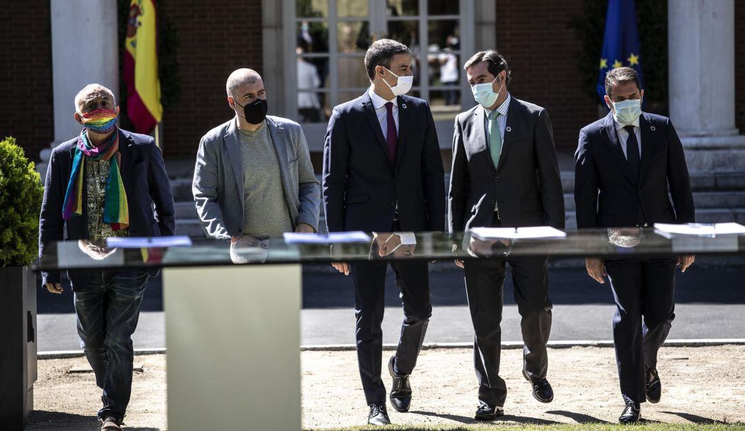 El presidente del Gobierno con los agentes sociales