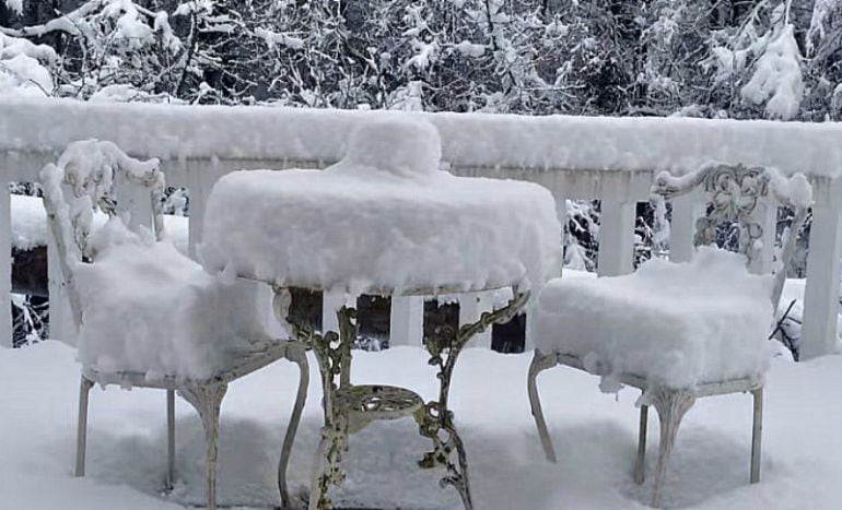 Momento del &quot;time lapse&quot; de una nevada en Araia. 