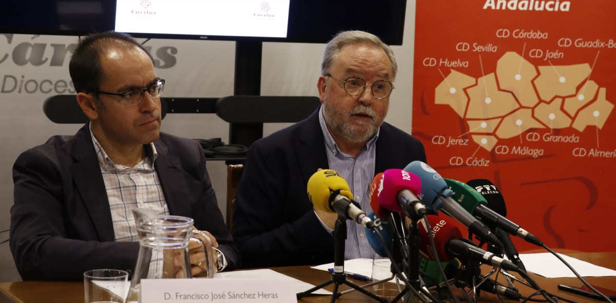 Mariano Pérez de Ayala (d) y Francisco Sánchez, presidente y vicepresidente de Cáritas en Andalucía