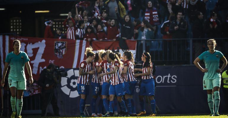 Las jugadoras del Atlético de Madrid celebran un gol