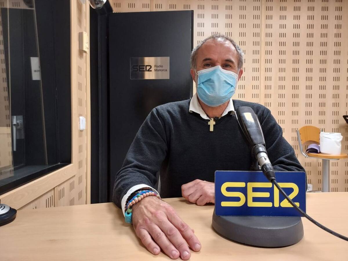 El pediatra Jorge Muñoz se embarca en el proyecto de cooperación que Dentistas sobre Ruedas retoma en Senegal