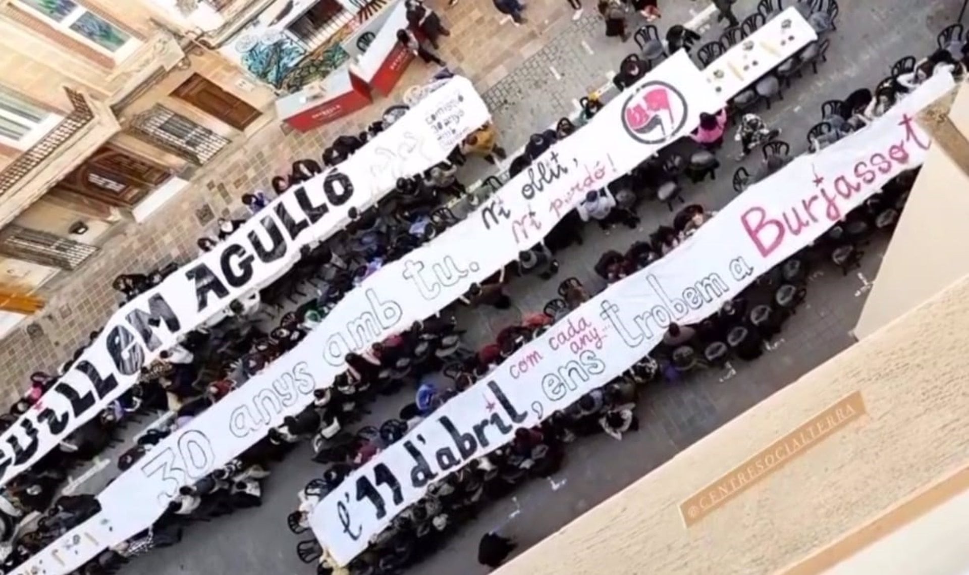 Homenaje a Guillem Agulló realizado por el Centre Social Terra este sábado en Benimaclet, antes del ataque con líquidos corrosivos.