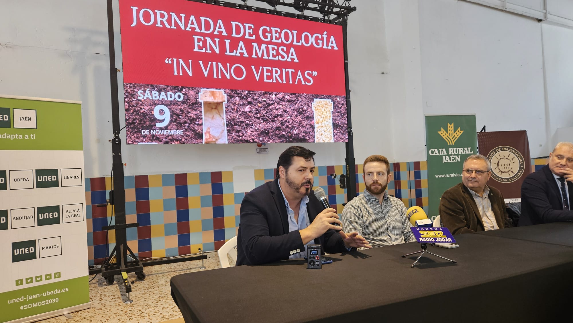 Presentación del director de PaleoMágina, Marco Antonio Bernal