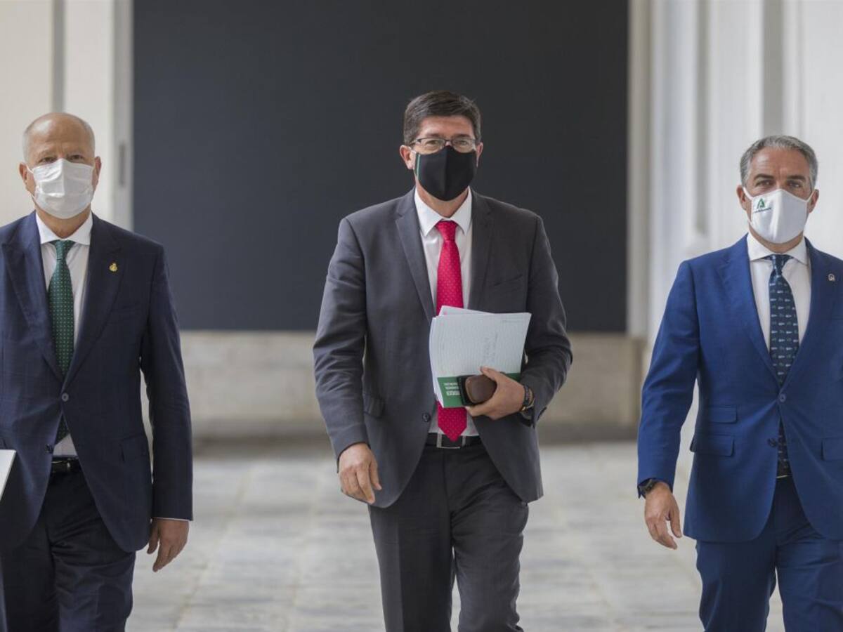 Andalucía activa un plan de reserva de camas para prevenir 3.000 ingresos