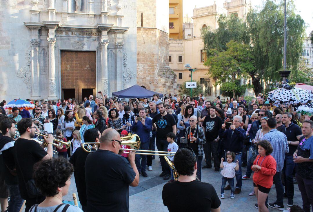 Imagen de archivo. Celebración del Maig di Gras