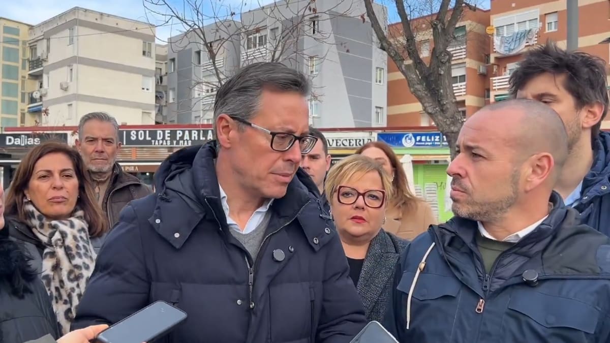 El alcalde de Parla, Ramón Jurado, y el secretario general del PP en la Comunidad de Madrid, Alfonso Serrano, se lanzan acusaciones y críticas cruzadas