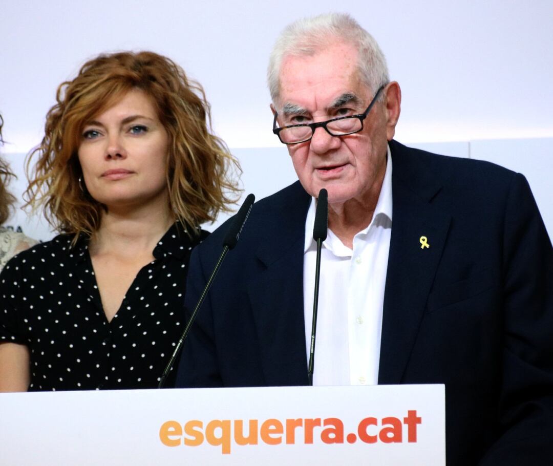 Ernest Maragall, amb la número dos de la llista, Elisenda Alamany, durant la roda de premsa d'aquest dijous a la tarda.