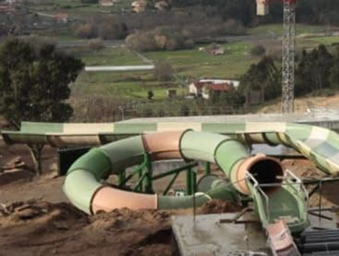 Obras del parque acuático de Meis