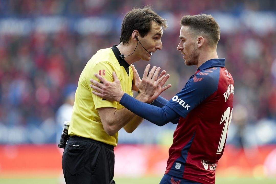 De Burgos Bengoetxea, en un partido entre Osasuna y Espanyol.