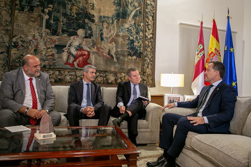 Reunión entre Emiliano García-Page y Carlos Velázquez