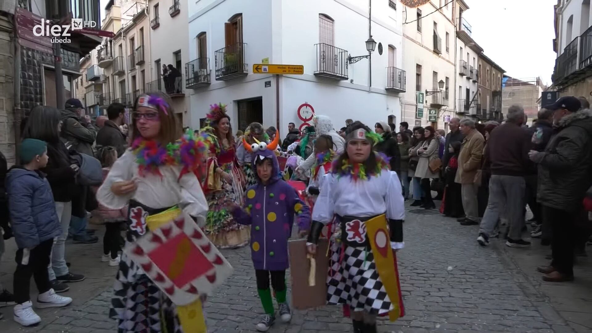 Carnaval Úbeda 2023 ambiente en la Cabalgata