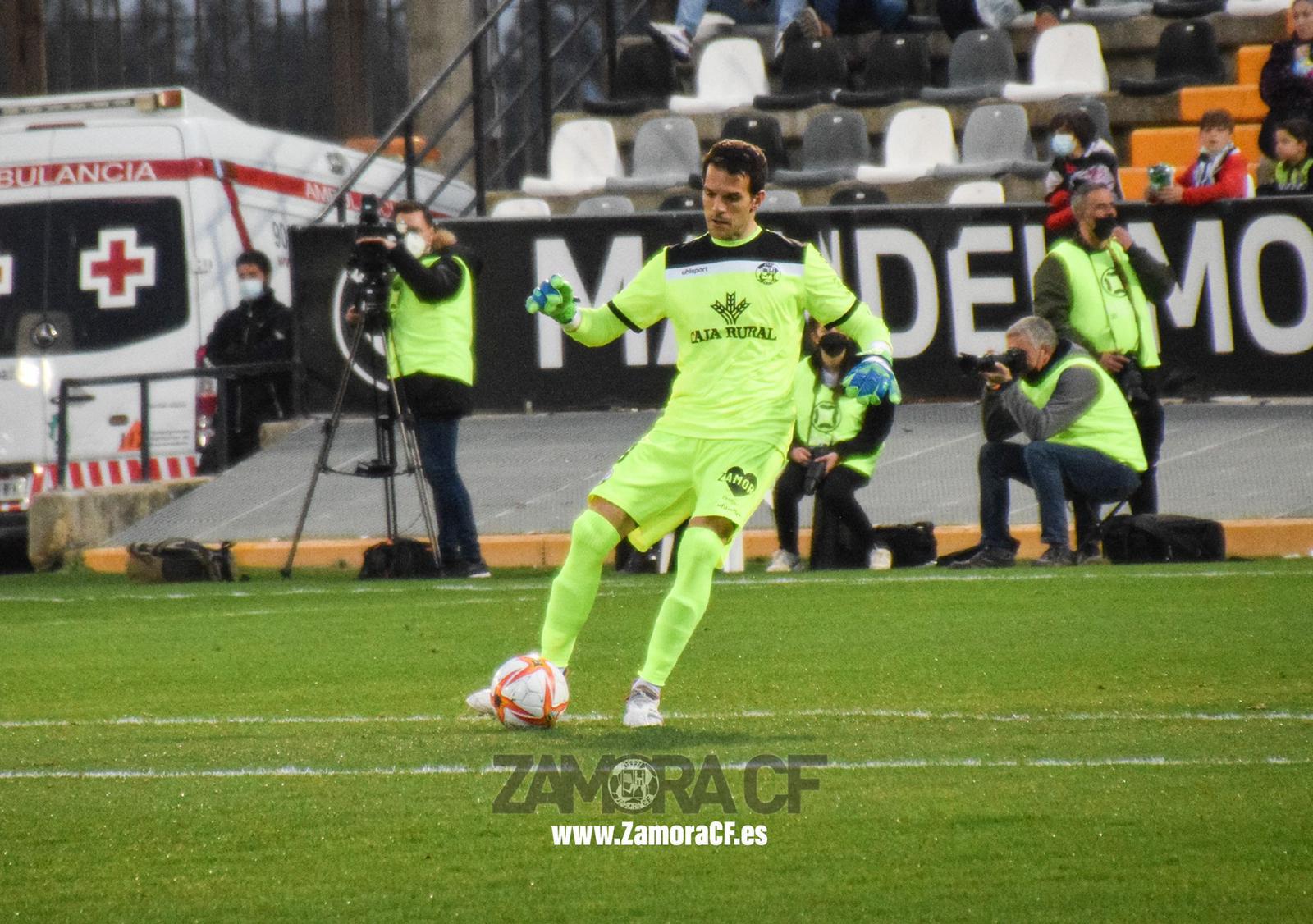 Pau Torres, que hoy debutó con el Zamora CF