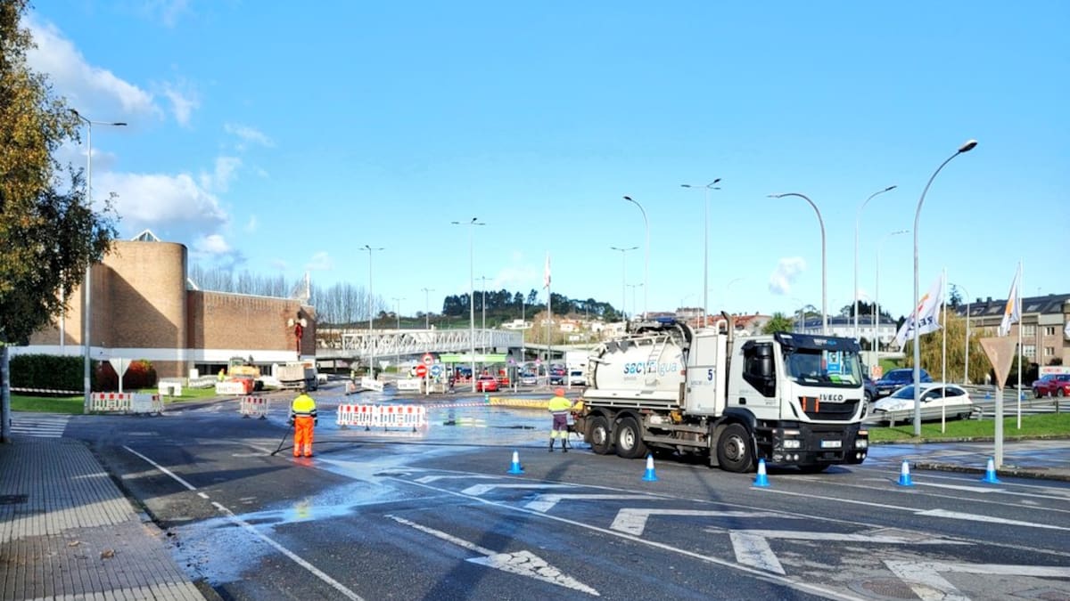 Oleiros recupera la normalidad tras el corte del suministro del agua