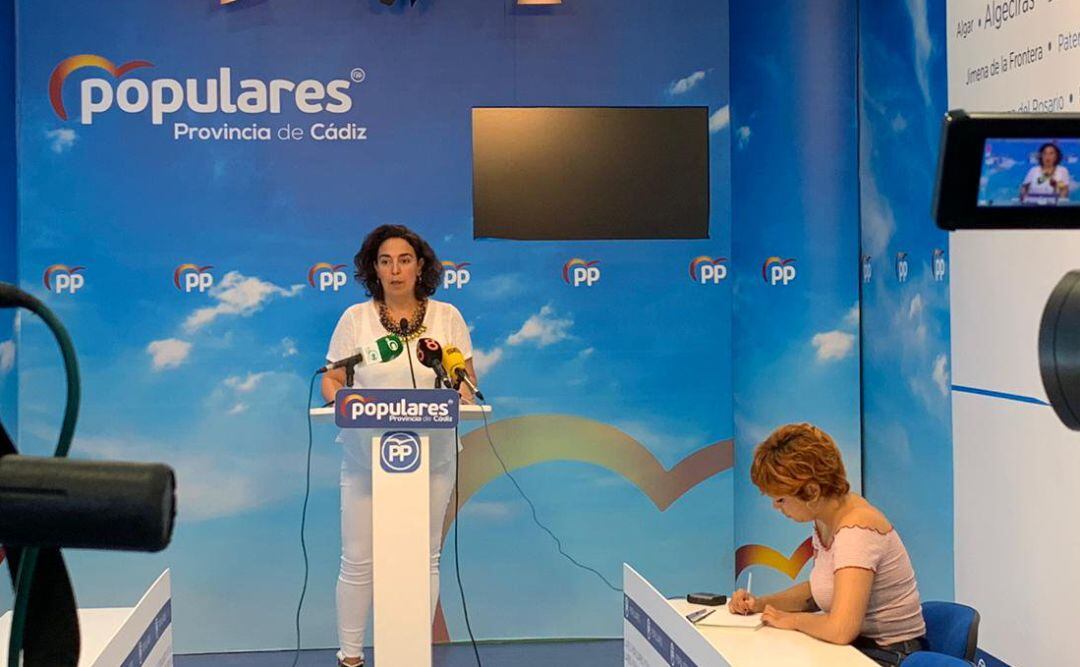 Carmen Sánchez, durante una rueda de prensa en Cádiz