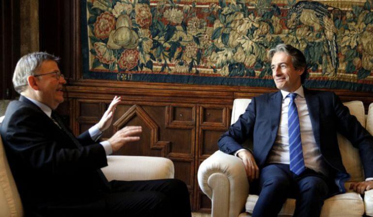 Reunión entre el ministro de Fomento, Íñigo de la Serna, y el president de la Generalitat, Ximo Puig, en la que el ministro anunció el nuevo plan de cercanías de la Comunitat