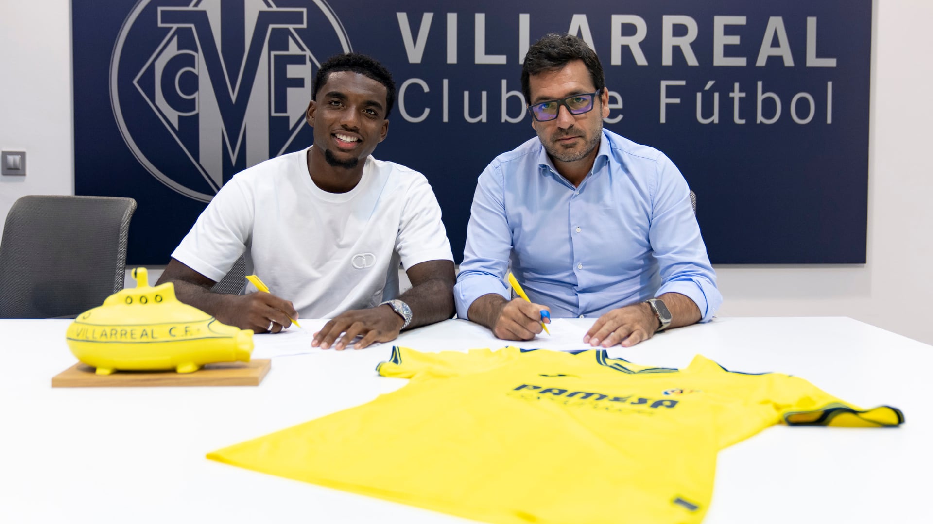 El Villarreal hace oficial la llegada de Logan Costa