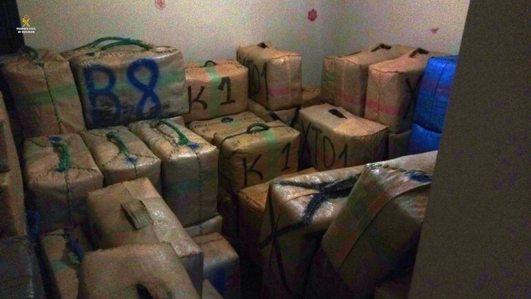 Cargamento incautado por la Guardia Civil, en una vivienda de La Línea.