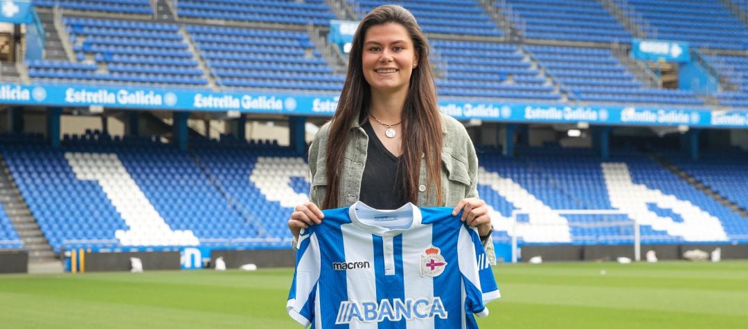 María Méndez, nueva jugadora del Deportivo