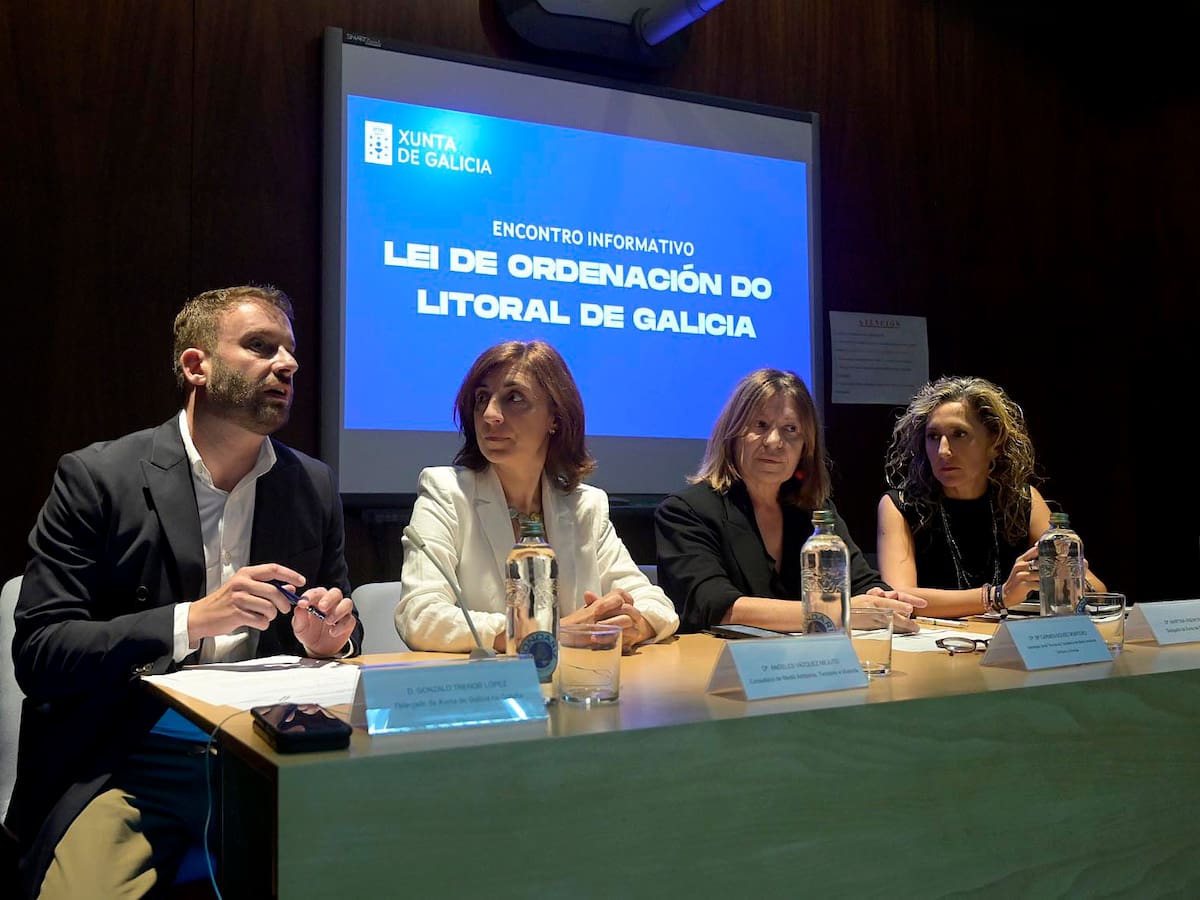 Entrevista a Ánxeles Vázquez, conselleira de Medio Ambiente, Territorio e Vivenda da Xunta de Galicia (06/10/2022)