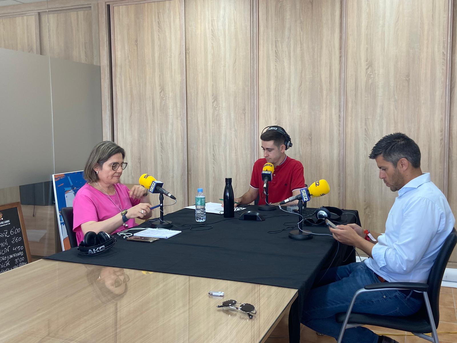 Julia Mercedes, José Luis Fernández y Santiago Lázaro durante el programa