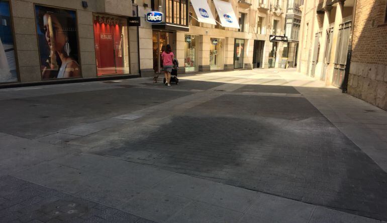 Lugar en el que estaba el quiosco de 'La Chata' en la calle Santiago