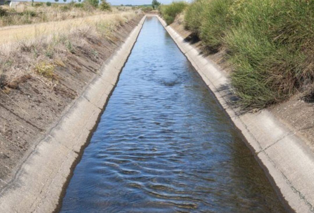 Canal de riego