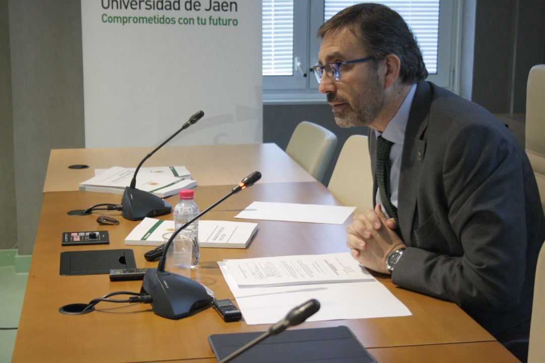 Rector de la Universidad de Jaén, Juan Gómez Ortega.