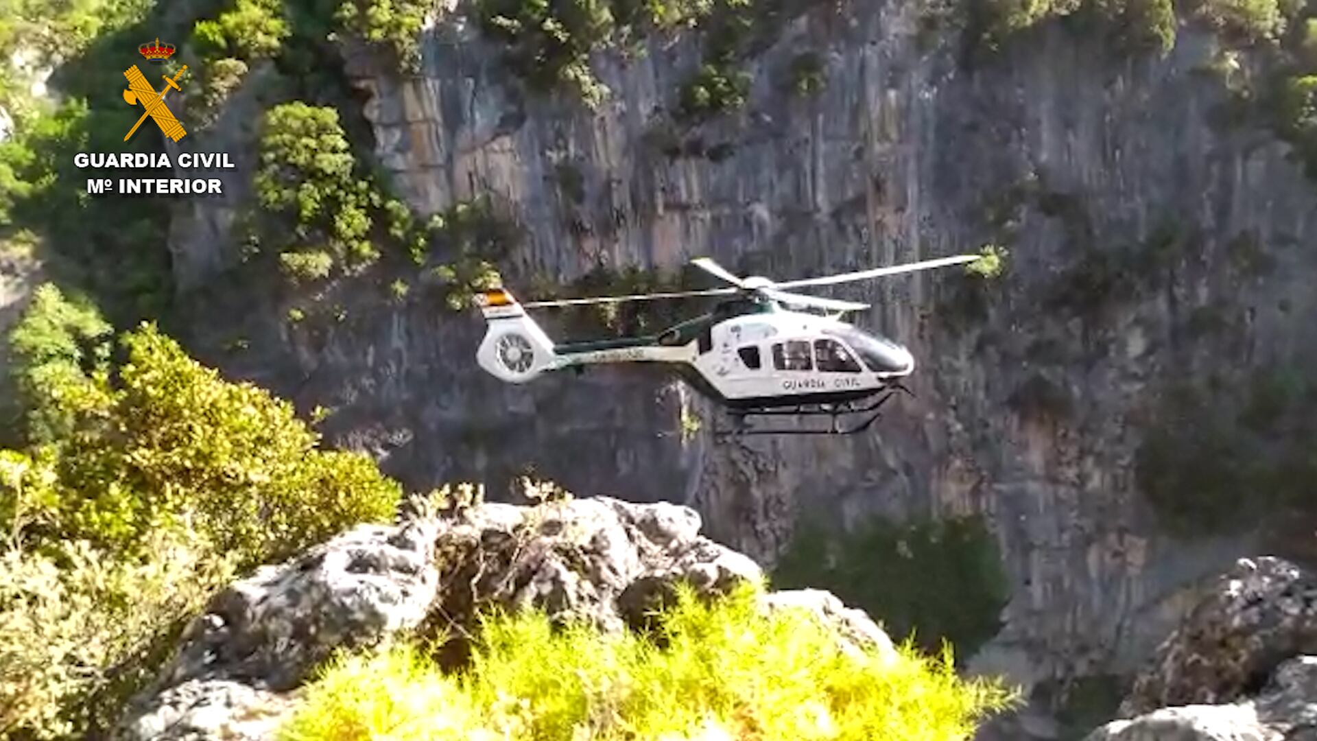 Rescate Guardia Civil en el Barranco de la Garganta Verde en Zahara de la Sierra