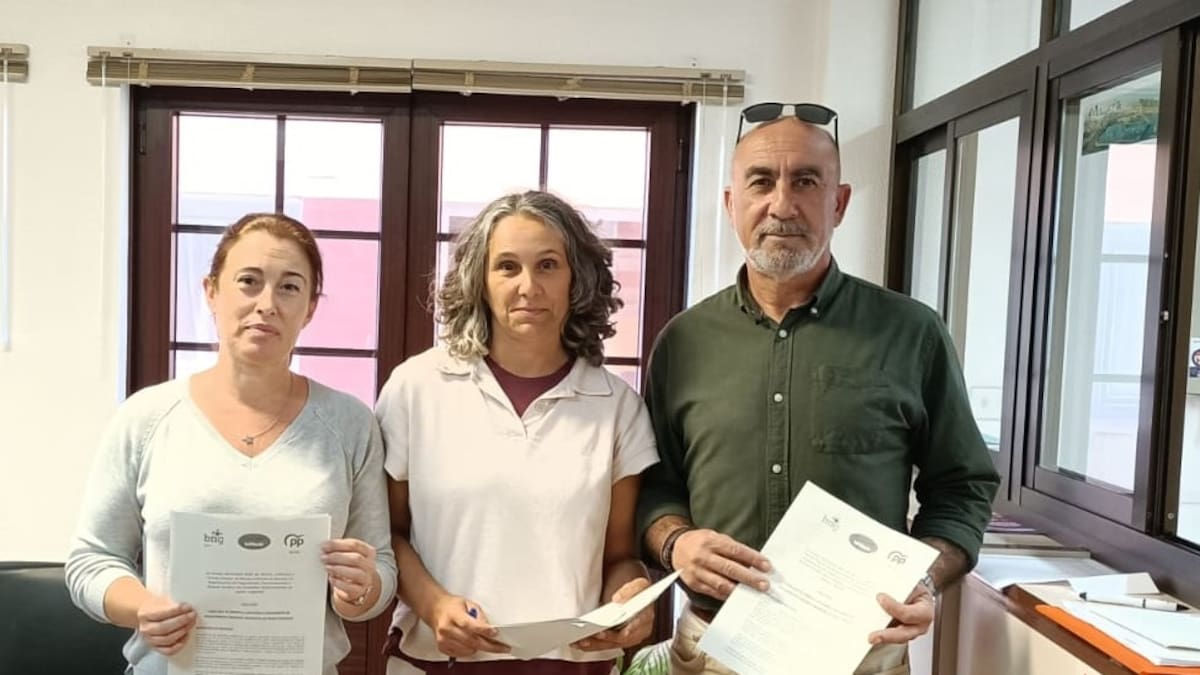 A oposición muxiá acorda solicitar un novo regulamento para os plenos